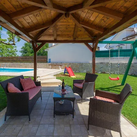 Nikolina - Roj412 By Interhome *
