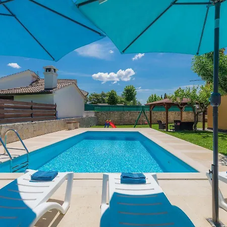 Nikolina - Roj412 By Interhome *