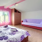 Nikolina By Interhome Vikendica